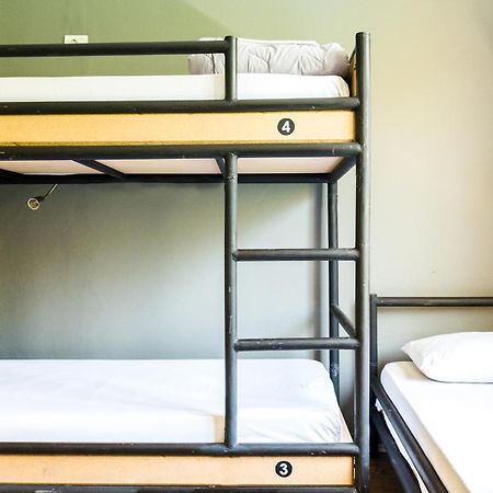 Destil Hostel Tiranë Ngoại thất bức ảnh